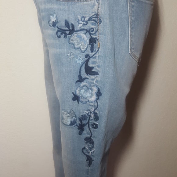 Aqua | Embroidered Floral Jeans | 29 - Picture 2 of 8
